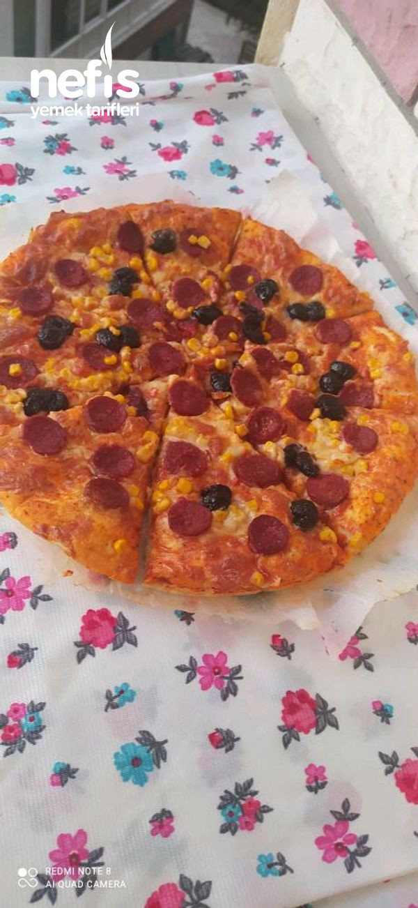 Pizza (Hazırlardan Daha Lezzetli)