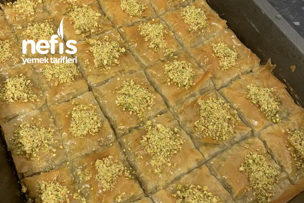 hazir-yufkadan-antep-fistikli-baklava.jpg