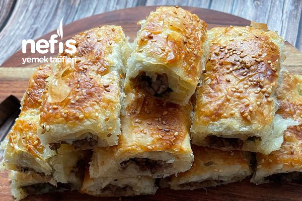 baklava-yufkasindan-kiymali-borek.jpg