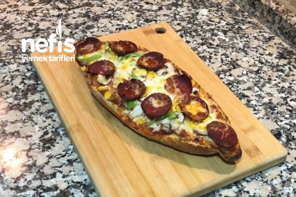 hamur-acmak-yok-ekmek-pizza-tarifi.jpg