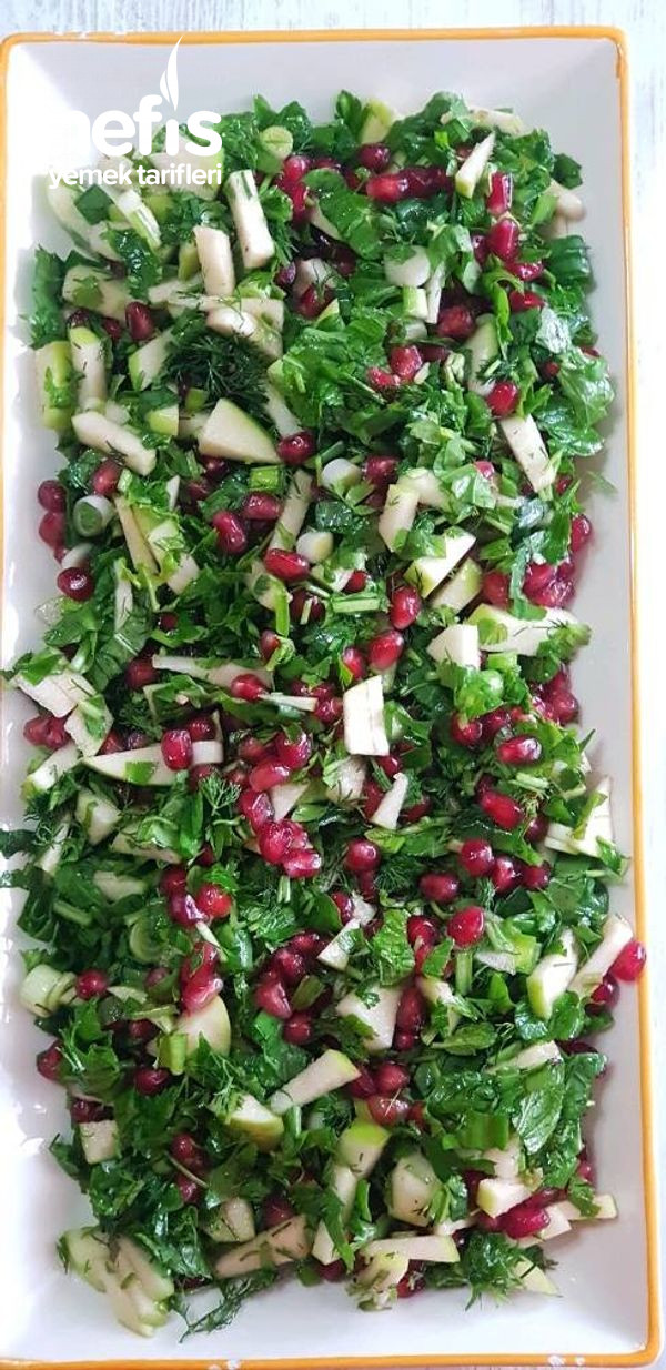 Narlı Yeşil Salata