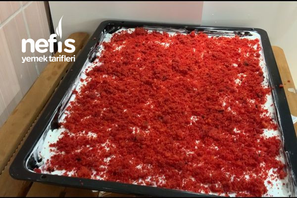 Kırmızı Pancarlı Islak Kek Tarifi (Videolu)