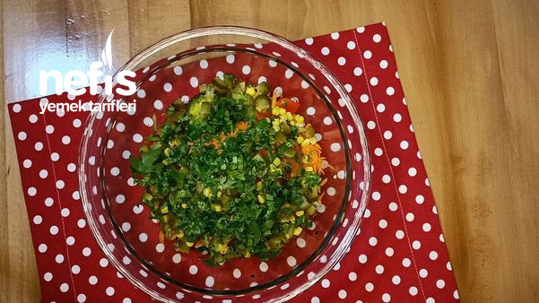Anneciğimin Meşhur Sağlık Deposu Brokoli Salatası