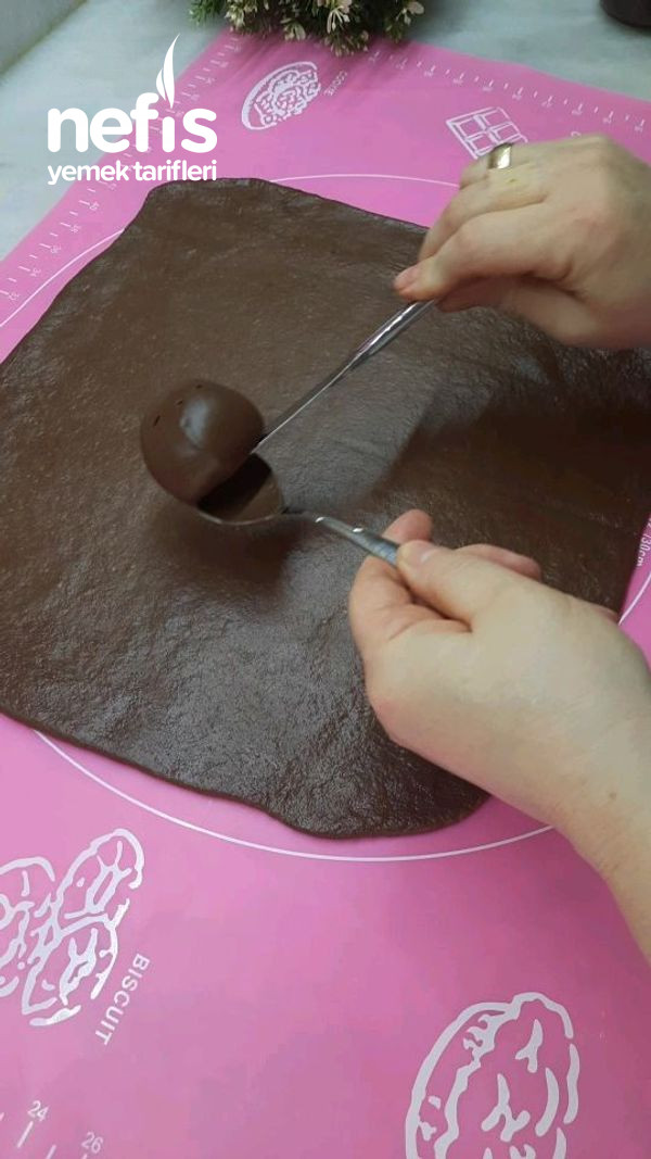 Çikolatalı Poğaça (Videolu)