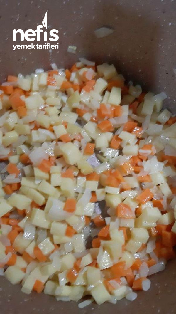 Patatesli Havuçlu Çorba