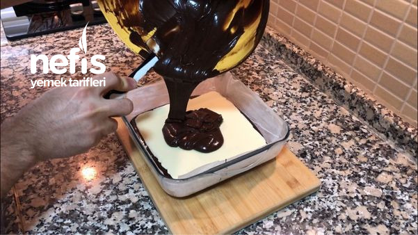 Favori Tatlınız Olacak: Beyaz Çikolatalı Brownie (Videolu)