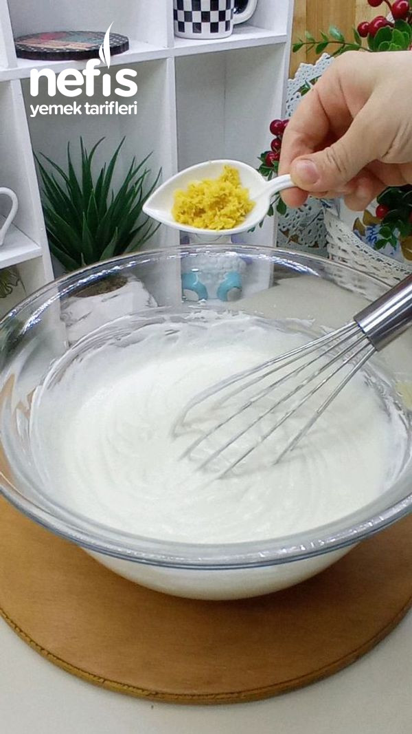 Beyaz Çikolata Ganajlı Limon Soslu Cheesecake