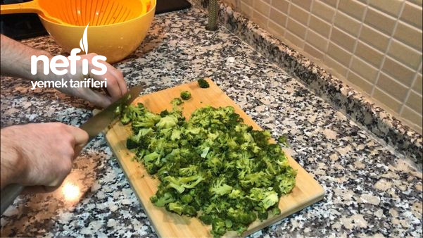 Artık Brokoliyi Seveceksiniz Brokoli Graten (Videolu)