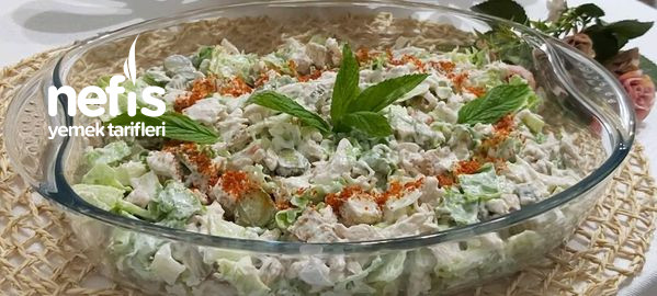 Yoğurtlu Tavuk Salatası