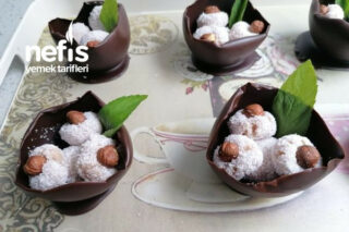 Çikolata Kasesinde Pudingli İrmik Topları Tarifi