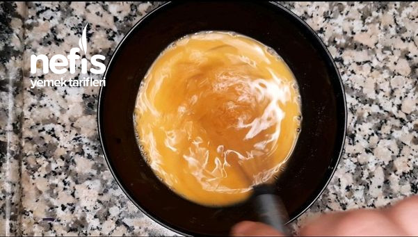 Kıymalı Tarhana Çorbası (Videolu)