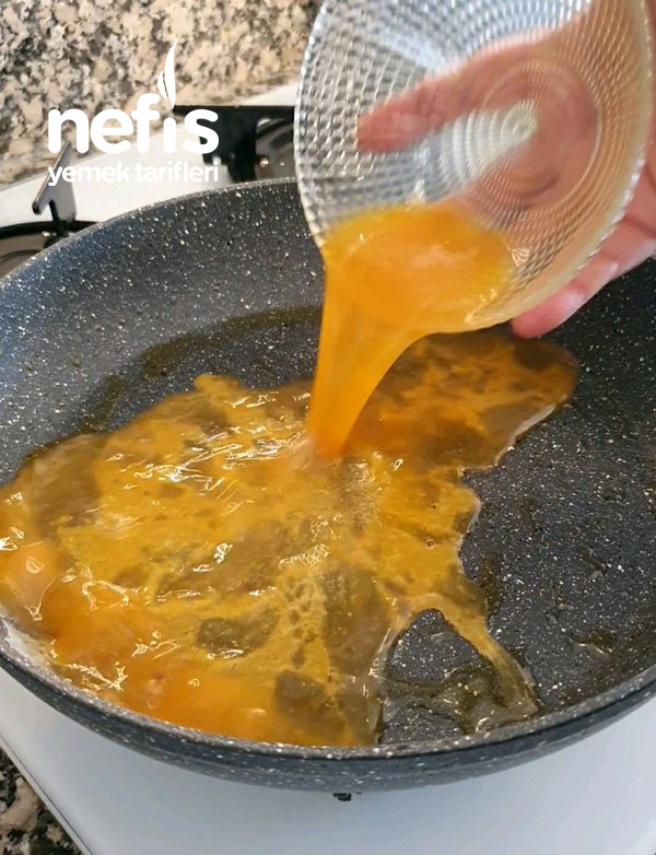 Biberli Sucuklu Lavaş Omlet
