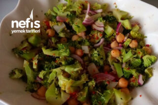 Doyurucu Nohutlu Brokoli Salatası Tarifi
