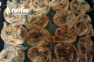 Ispanaklı Lor Peynirli Börek Harika Bir Tadı Var Bayılacaksınız Tarifi