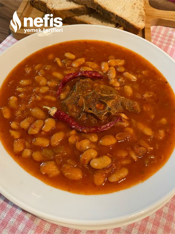 Kuzu Gerdan Etli Kuru Fasulye - Nefis Yemek Tarifleri