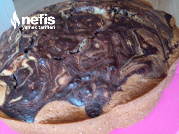 Hurmalı Ve Çikolata Parçalı Mozaik Kek