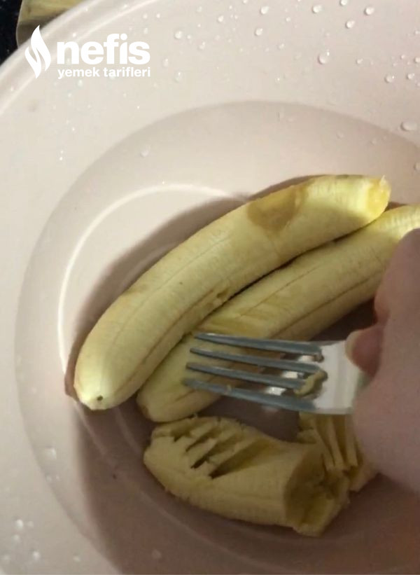Επιδόρπιο Pavlova Φράουλα και Μπανάνα