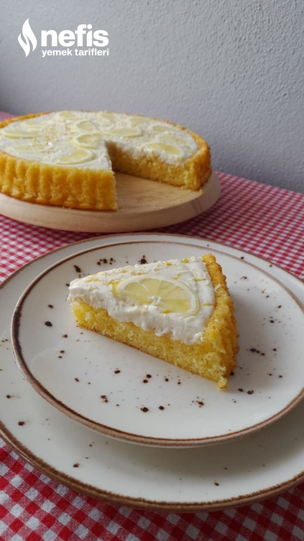 Tart Kalıbında Kremalı Limonlu Kek
