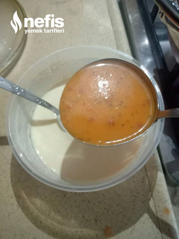 Ekşili Yogurtlu Sebze Çorbası