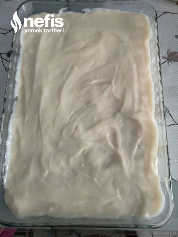 Fırınsız Pratik Çilekli Pasta Tarifi