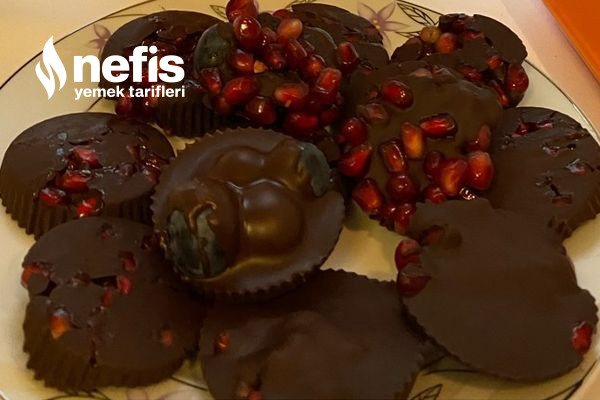 Narlı Ve Yaban Mersinli Çikolata Diyet Atıştırmalık