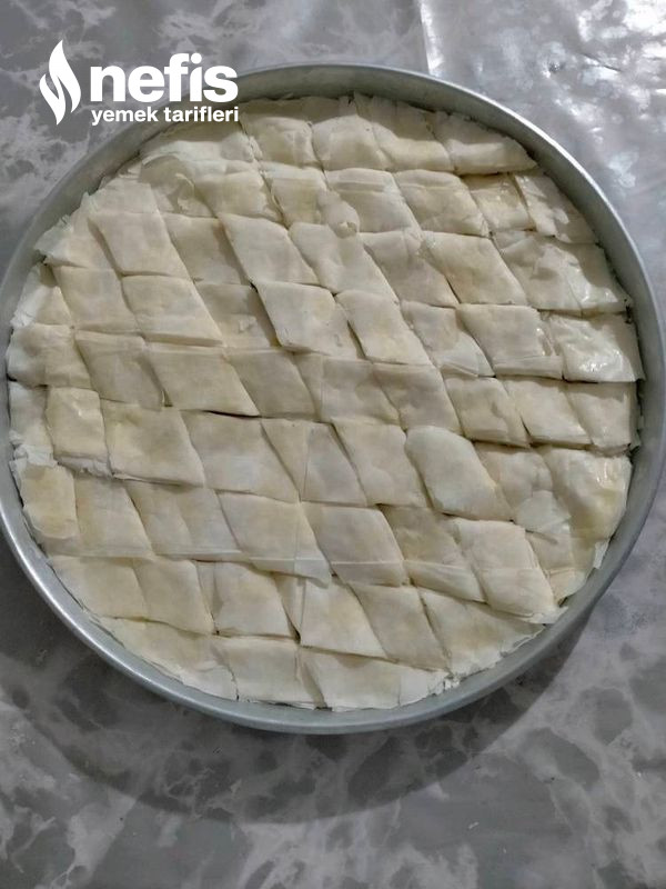 Hazır Yufkadan Baklava