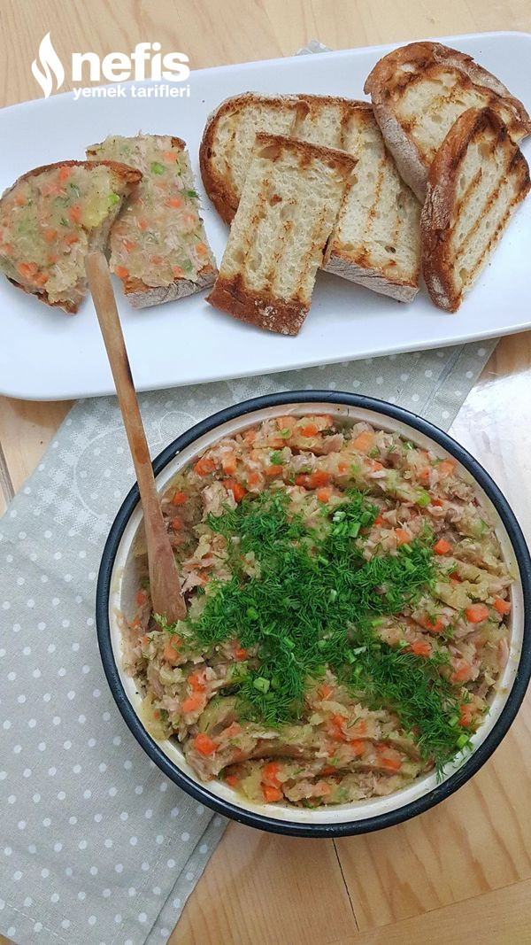 Ekmek Üstü Ton Balık Salatası
