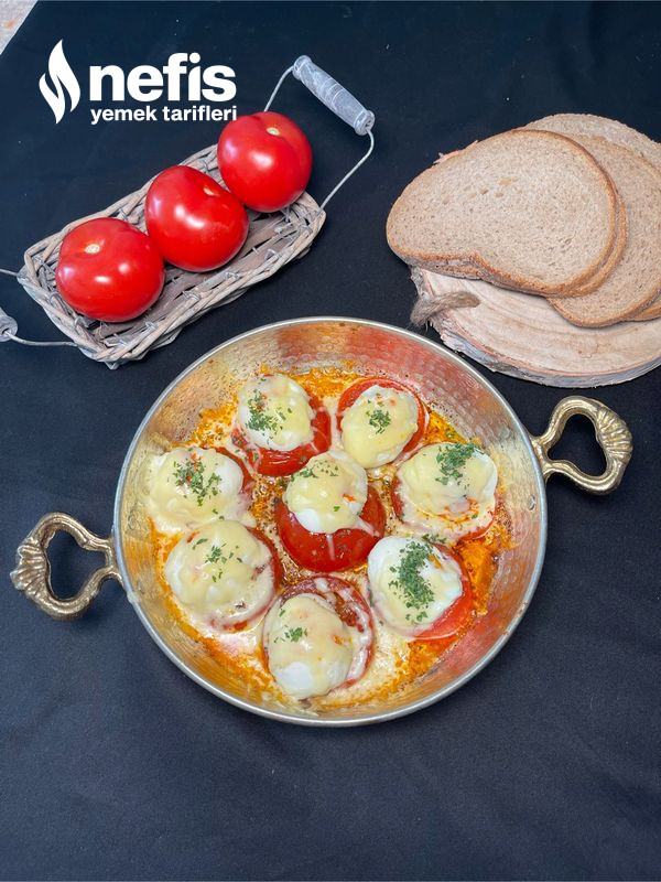 Tomates Yatağında Yumurta (Kahvaltıya Kaçmaz)