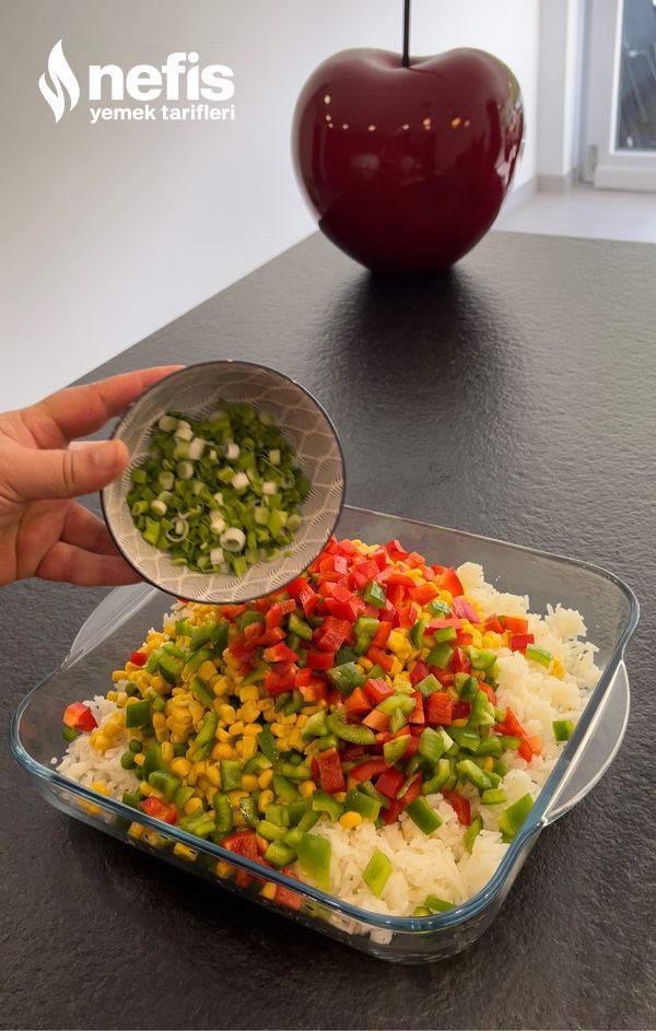 Rengarenk Pirinç Salatası