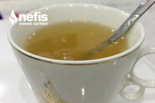 Grip Ve Boğaz Ağrısı İçin Ballı Limonlu Kekik Çayı Tarifi