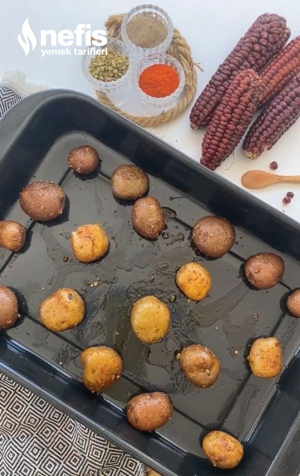 Ezilmiş Soslu Patates (Smash Potatoes)