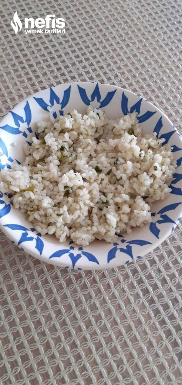 Taze Soğanlı Pirinç Pilavı