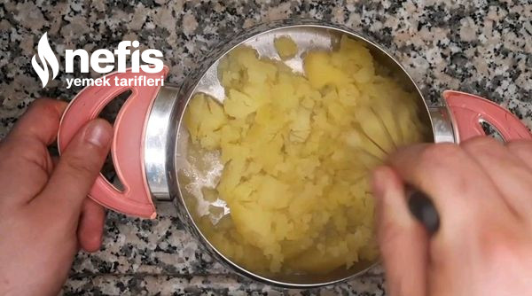 Ekşi Baharatlı Pratik Enfes Tavuk Tarifi (Lemon Pepper Soslu Tavuk) Videolu