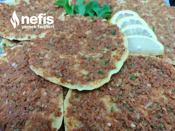 Bol Malzemeli Hazırı Aratmayan Lezzetli Lahmacun