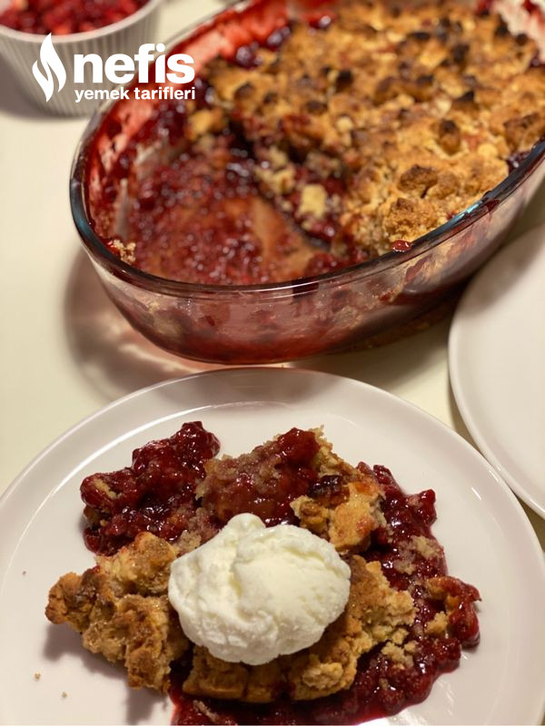 Çilekli Tart Cobbler