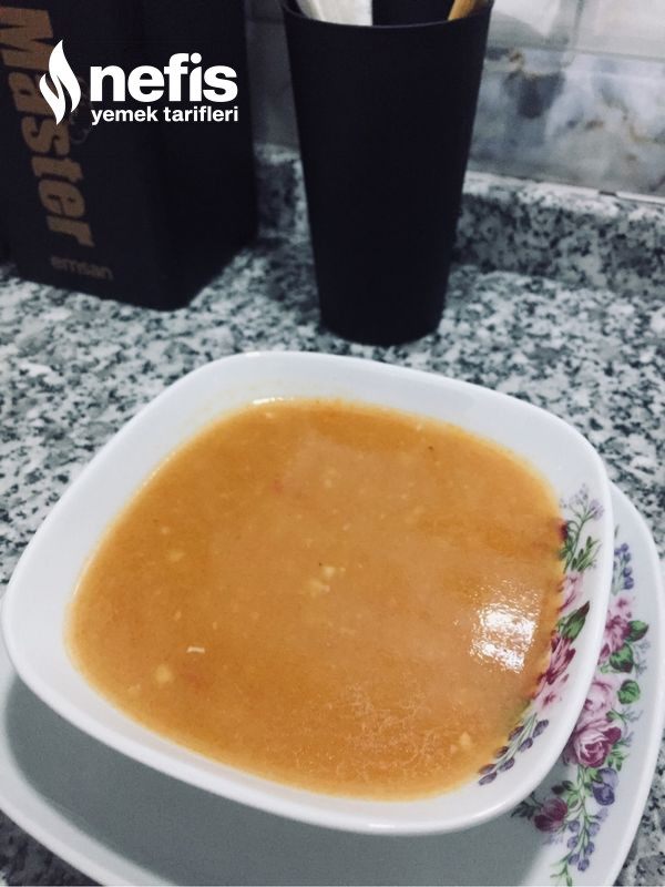 Domatesli Tarhana Çorbası
