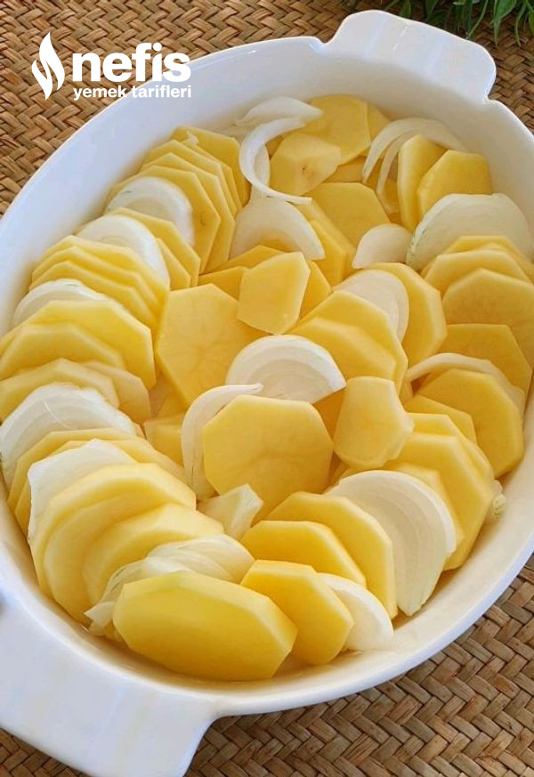 Sütlü Patates (Her Yemeğin Yanına Yakışır)