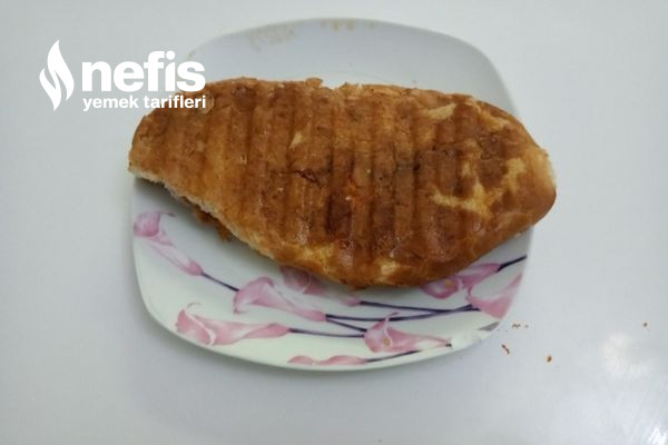 Sucuklu Yumurtalı Tost