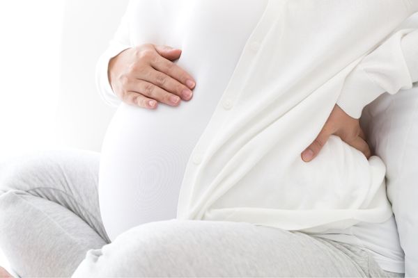 Hamilelikte Karın Ağrısı Neden Olur? Normal Mi? Tarifi