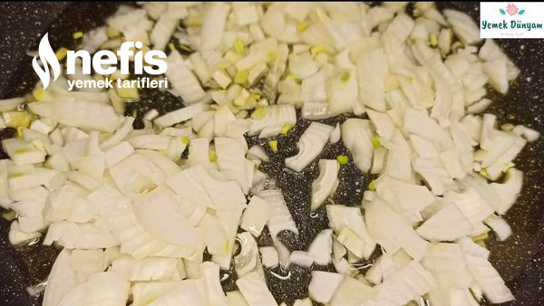 Parmak Isırtan Zeytinyağlı Biber Dolması Tarifi (Videolu)