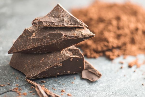 Kuvertür Çikolata Nedir? Nasıl Eritilir, Ne Yapılır? Tarifi