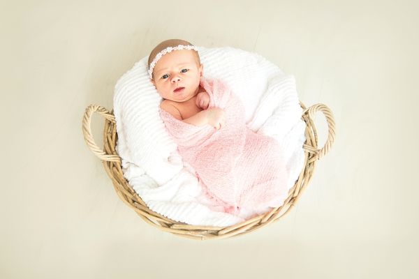 Bebek Gelişimi, Doğum Sonrası 12 Aylık Bebek Gelişim Evreleri Tarifi