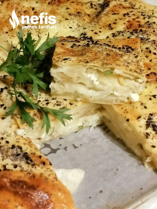 Şeritli Leziz Börek