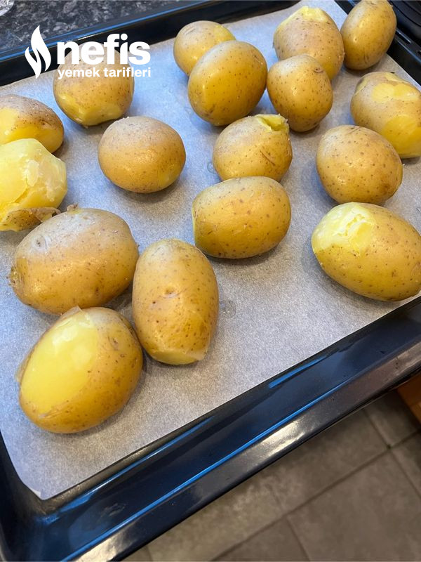 Çatlak Patates (Smashed Potatoes)