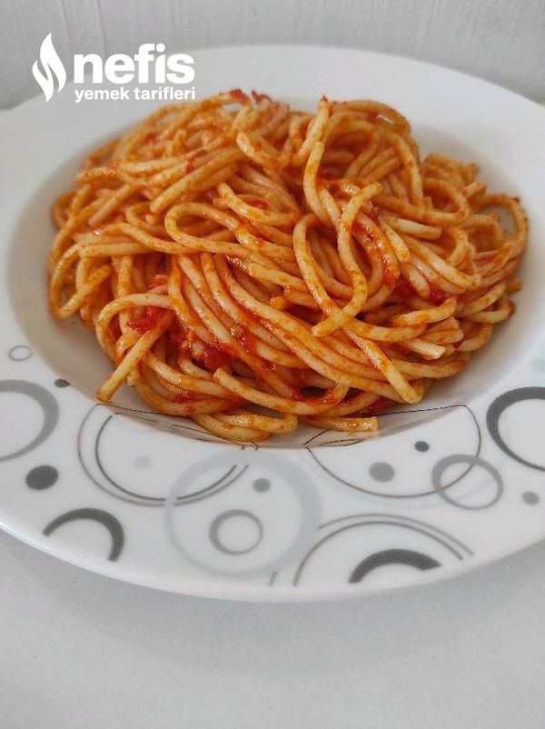 Bol Domates Soslu Acılı Spagetti