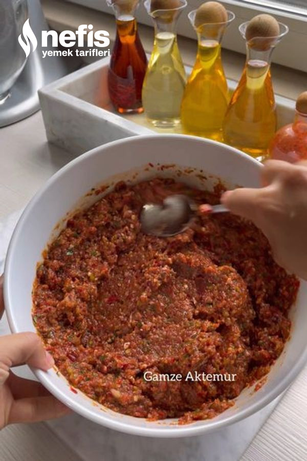 1 Kg Undan Yarım Kilo Kıymadan 35 Adet Lahmacun