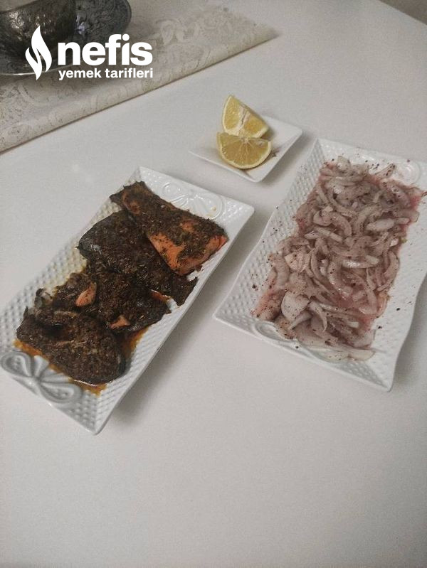 Nefis Soslu Somon Balığı