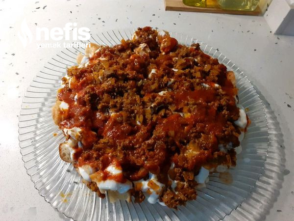 Bayat ekmekle harika   Kıymalı Bayat ekmek Kebabı