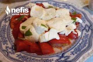Sağlıklı İtalyan Domates Salatası Tarifi