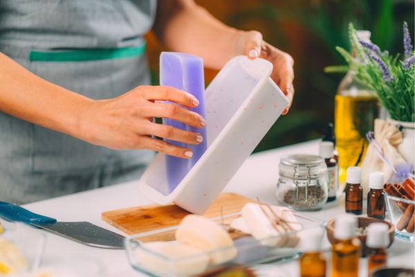 Sabun Nasıl Yapılır? Evde Doğal ve Pratik 5 Tarif